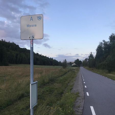 Charmigt Aeldre Hus, Laddbox 22 Kw, 5 Bil-Minuter Till Bad Strömstad Buitenkant foto