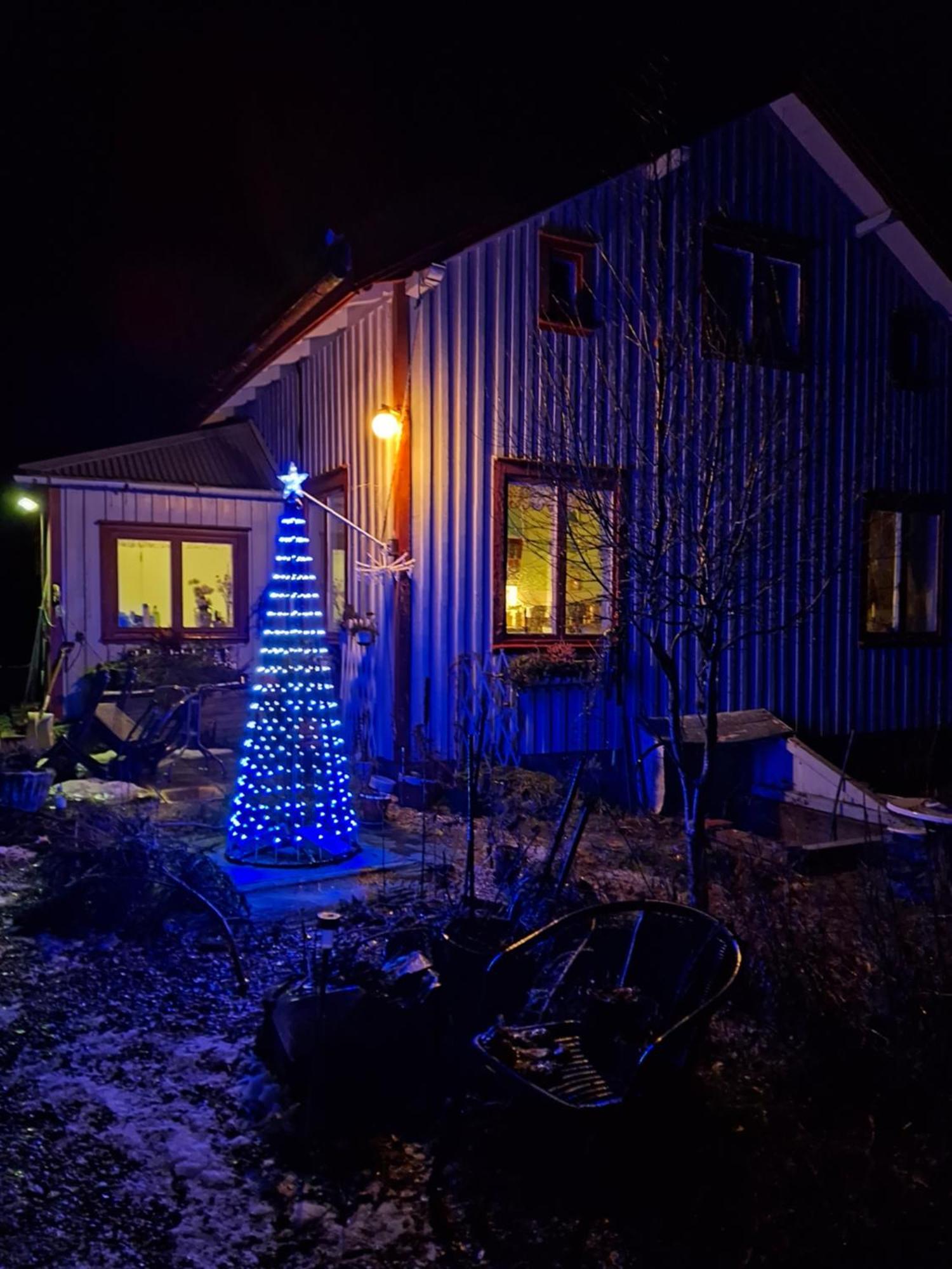 Charmigt Aeldre Hus, Laddbox 22 Kw, 5 Bil-Minuter Till Bad Strömstad Buitenkant foto
